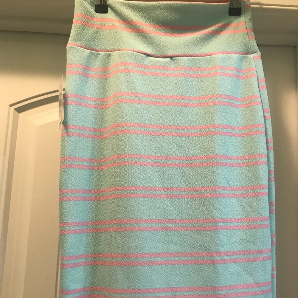 Lularoe Small Cassie NWT
